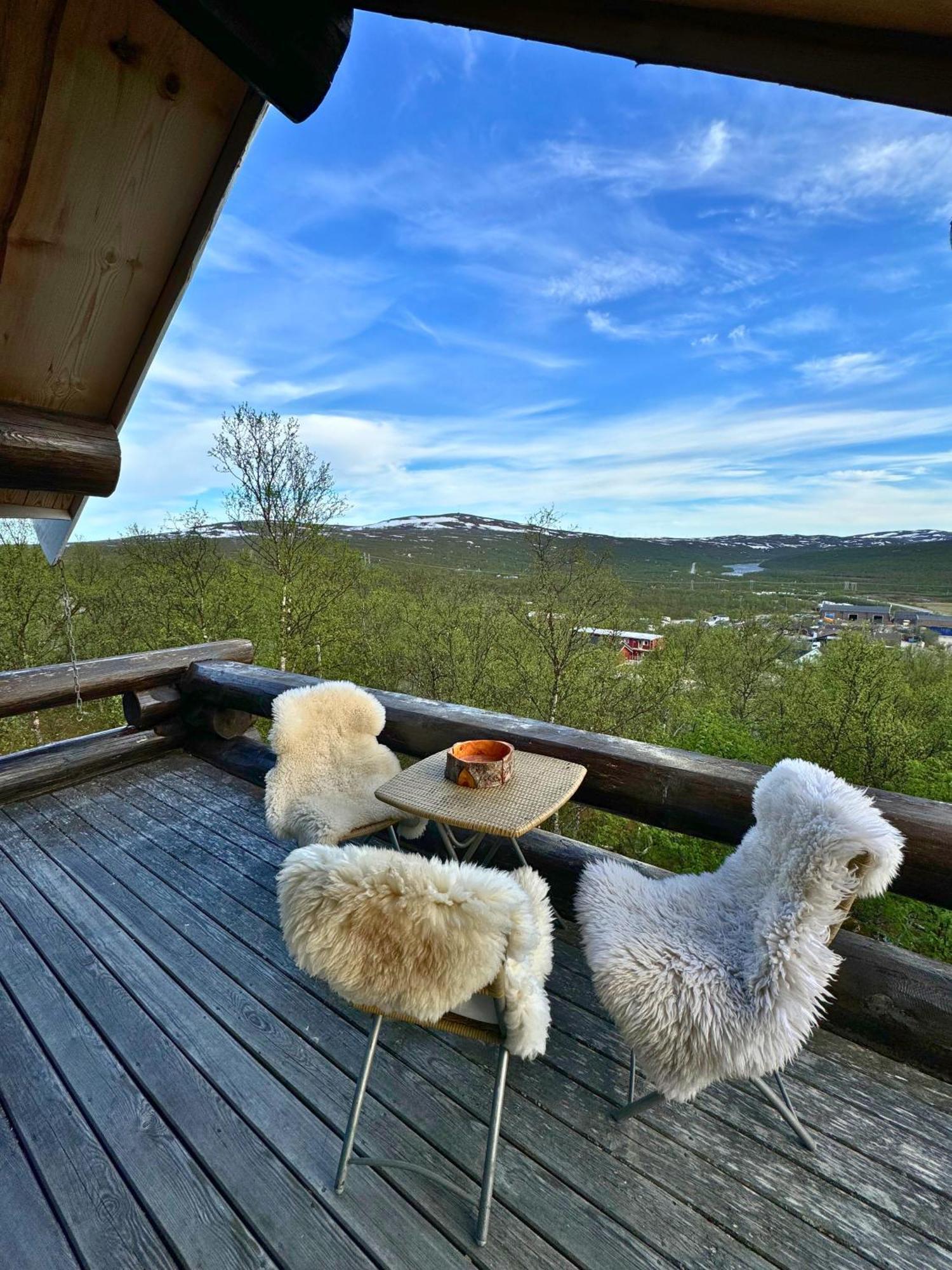 Unique Arctic Timber Cabin Skaidi Eksteriør bilde