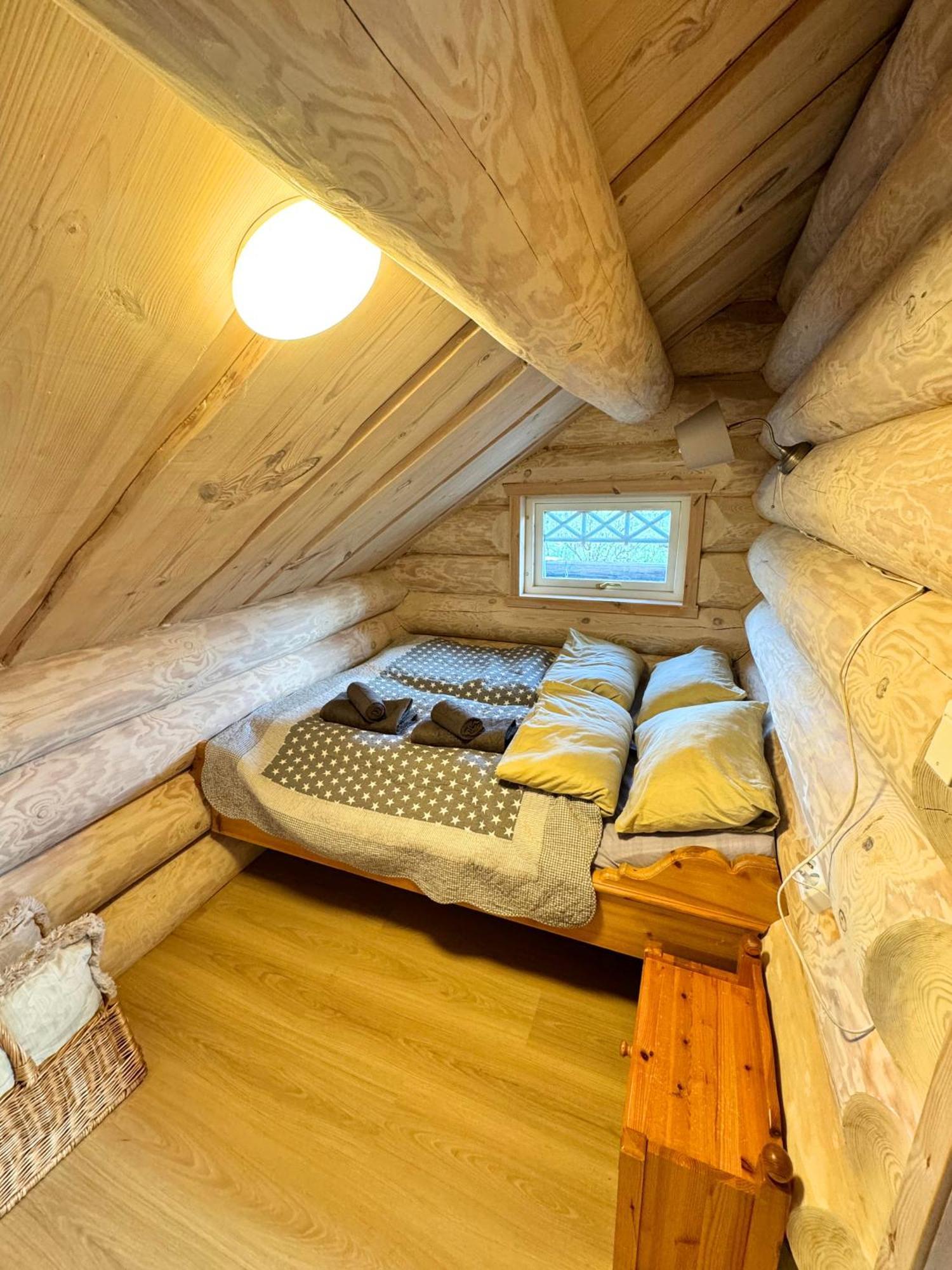 Unique Arctic Timber Cabin Skaidi Eksteriør bilde